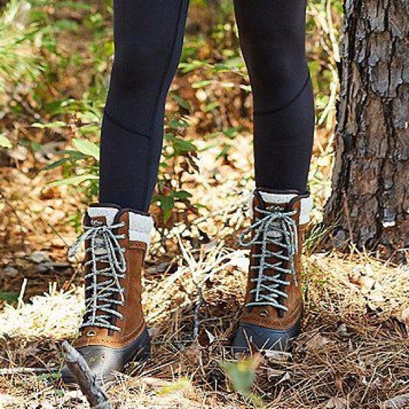 THE NORTH FACE Shellista II Mid Waterproof Boots - Picture 3 of 8